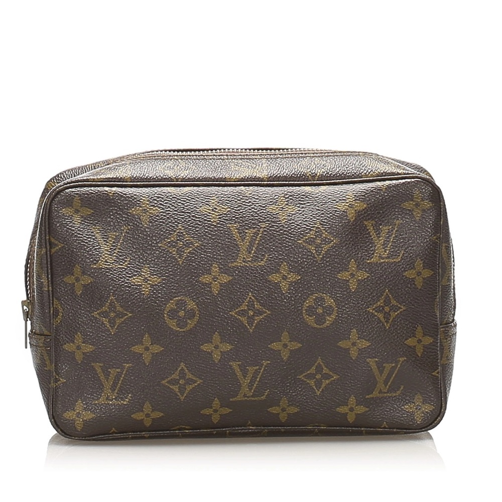 Louis Vuitton Trousse Toilette 23